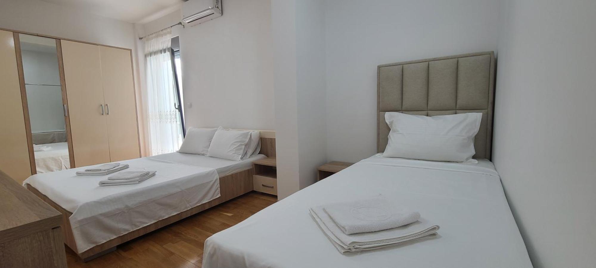Ambassador & Ambassador Lux Apartments Ulcinj Quarto foto